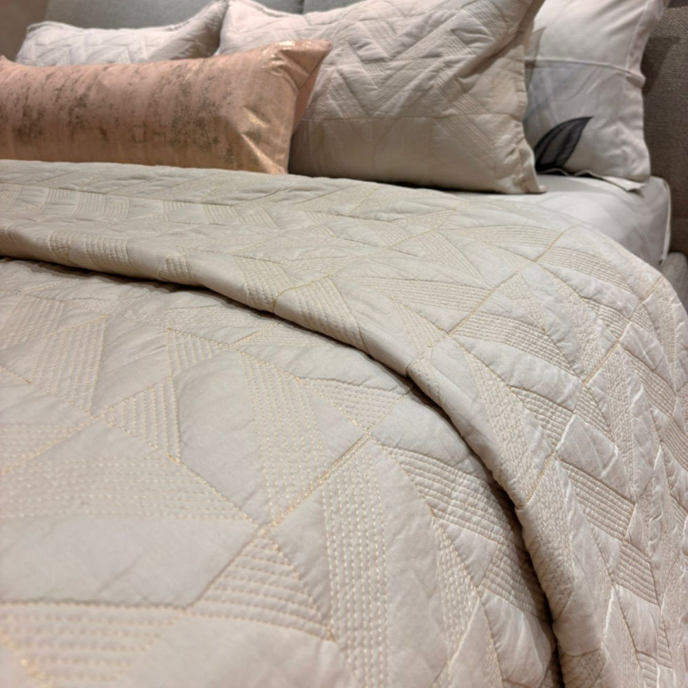 Estella Bedcover