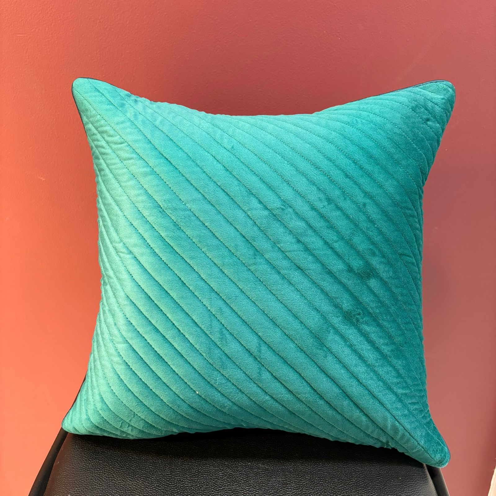 Zuri Velvet Cushion - Emerald